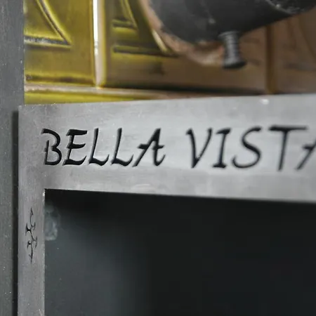 Bella Vista *